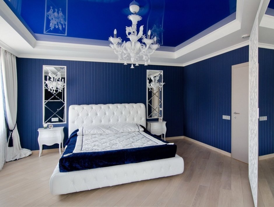 Синяя спальня