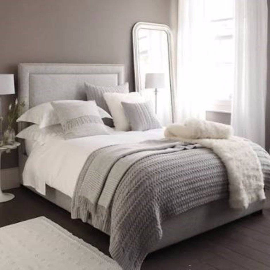 Красиво застеленная кровать
