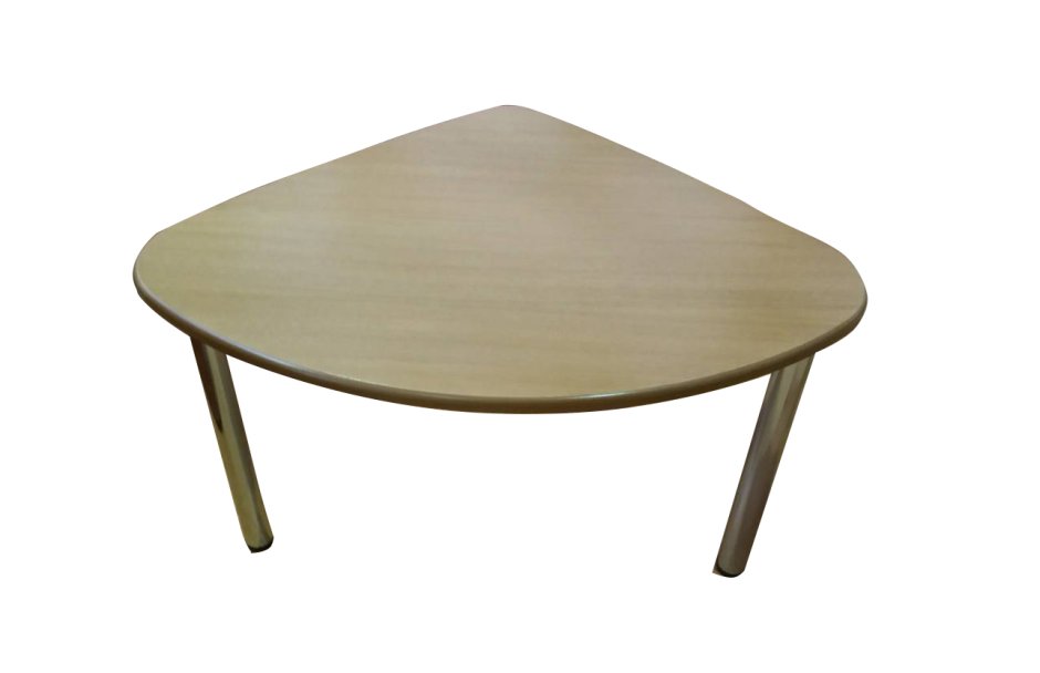 Маленький деревянный столик