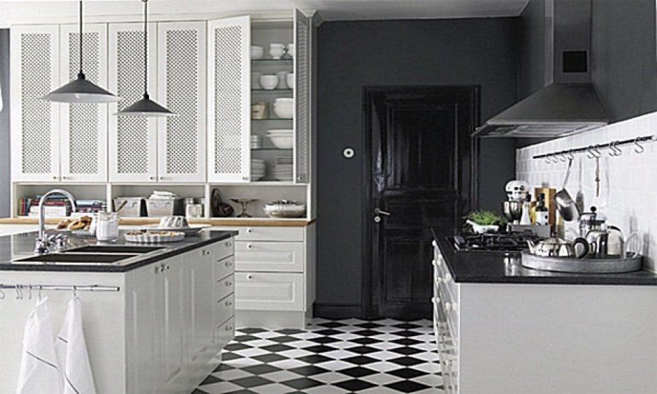 Черно белая плитка на кухне