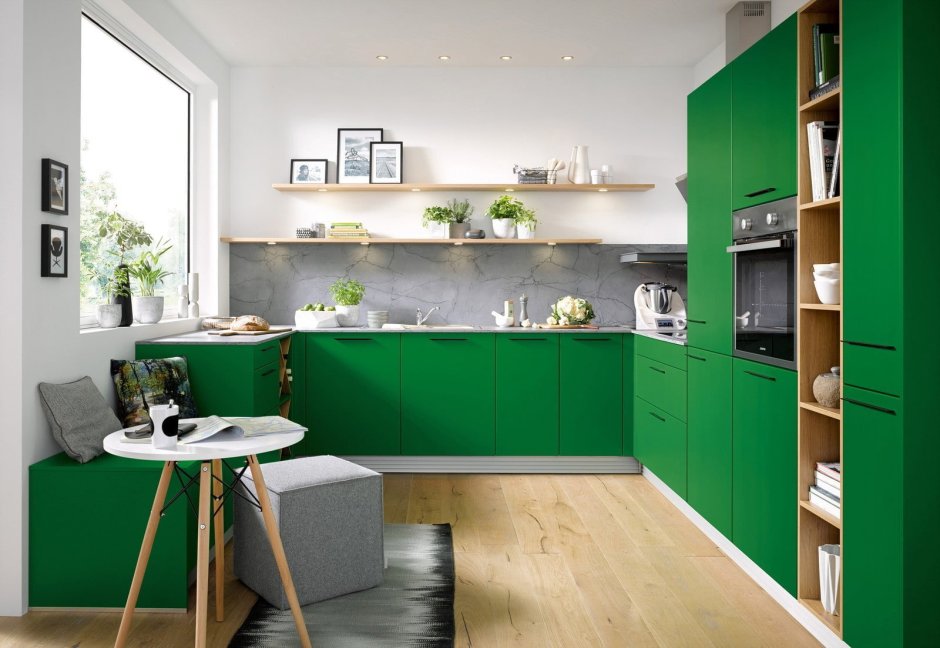 Кухня темно зеленого цвета