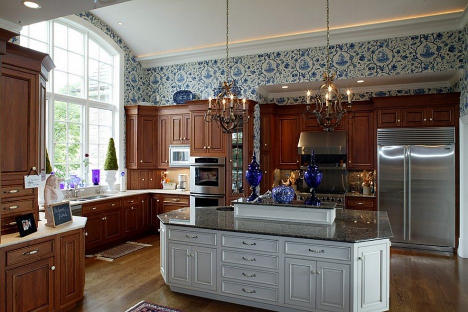 Кухня в классическом стиле синего цвета