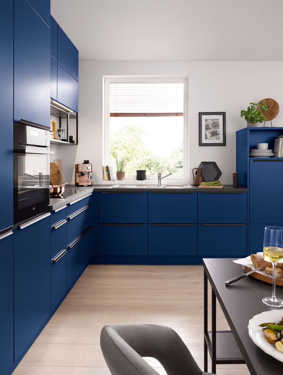 Кухня гостиная в синем цвете