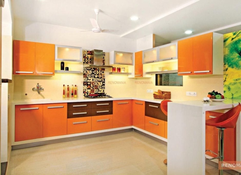 Оранжевый кухонный гарнитур в интерьере