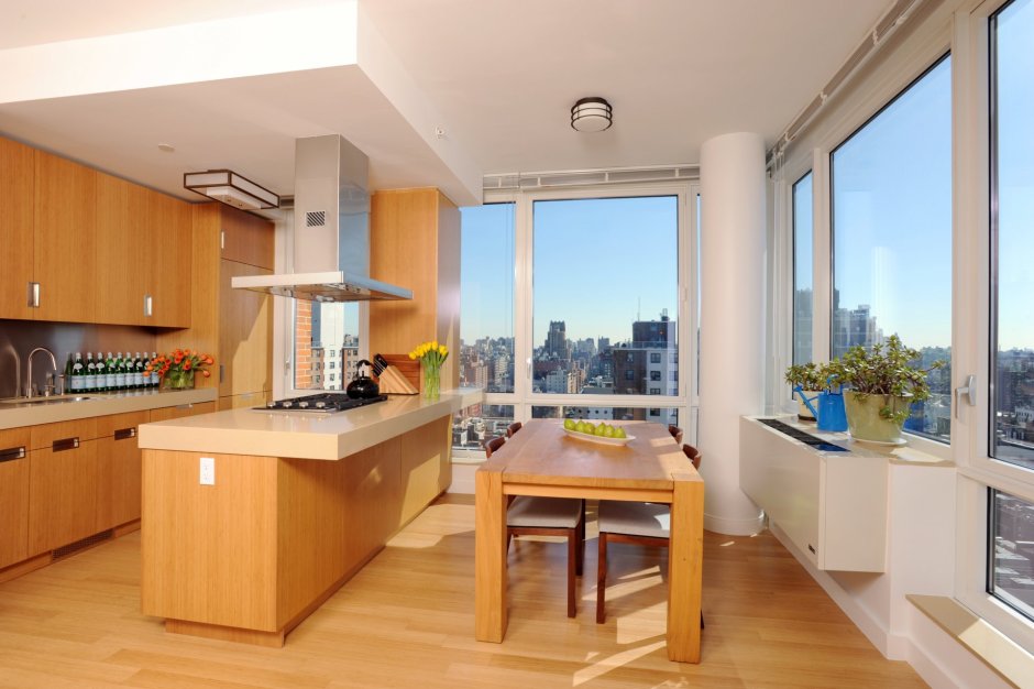 Маленькая кухня с панорамным окном