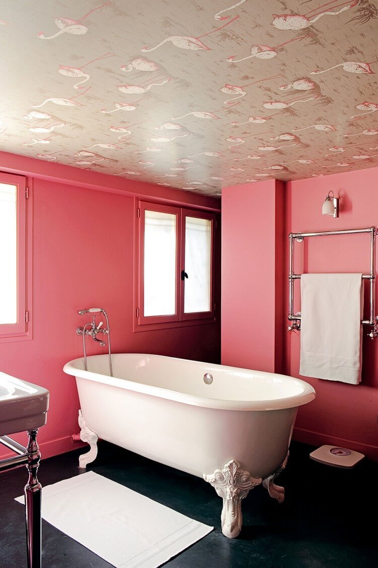 Водоэмульсионная краска для ванной комнаты