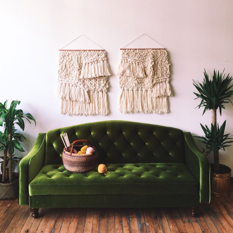 Фотозона зеленый диван