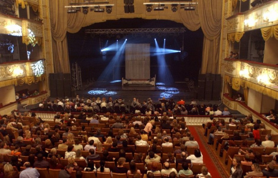 Театр Вахтангова бельэтаж
