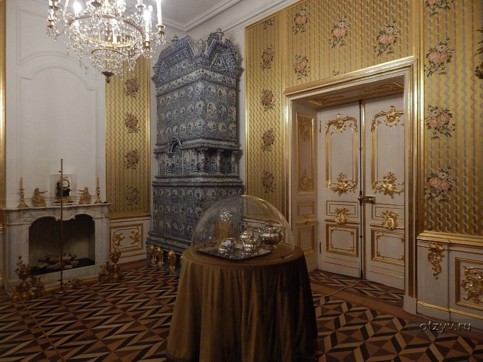 Большой дворец в Петергофе кабинет императрицы