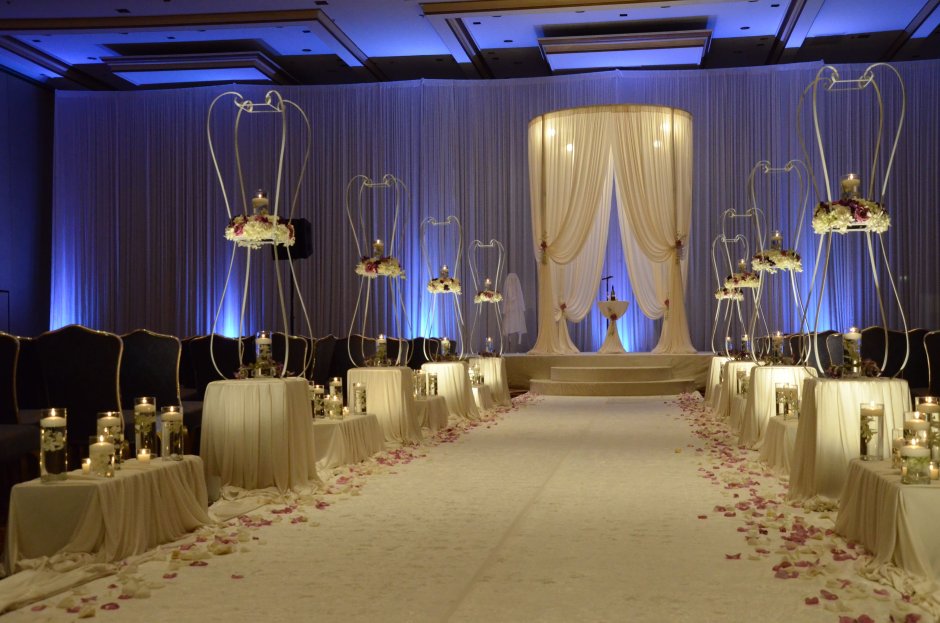 Стильный свадебный зал