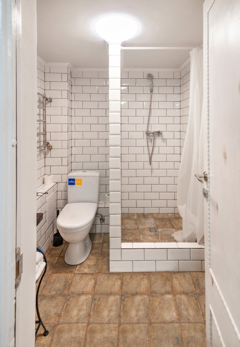 Ванная комната с душем без кабины в хрущевке