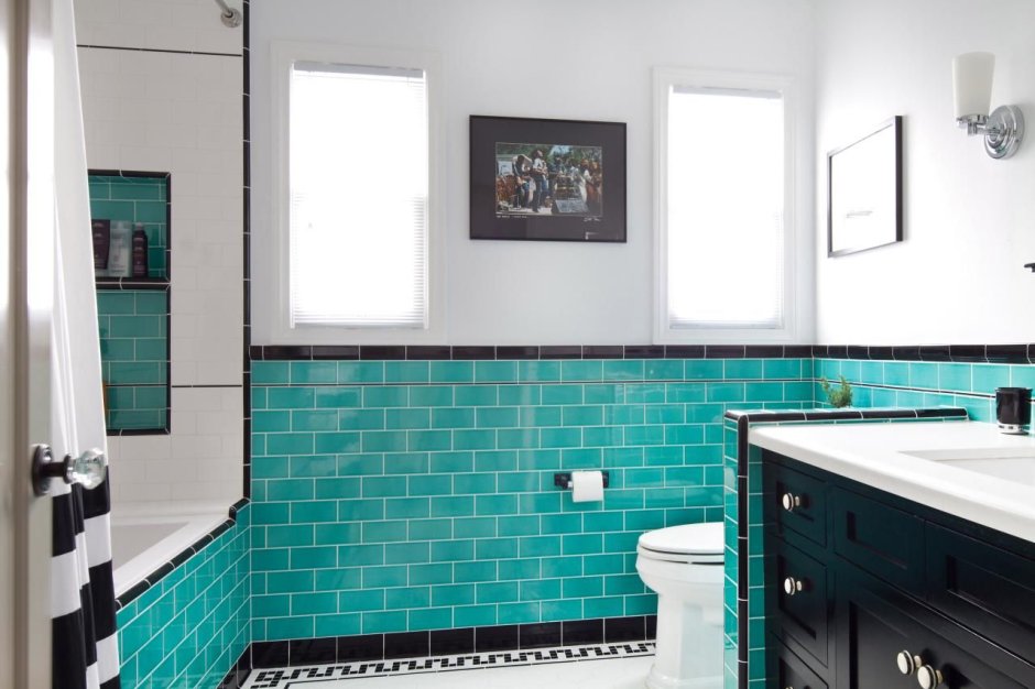 Бирюзовая ванная комната в классическом стиле