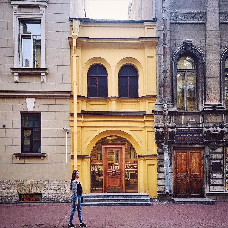 Жёлтый дом на Гагаринской Санкт-Петербург