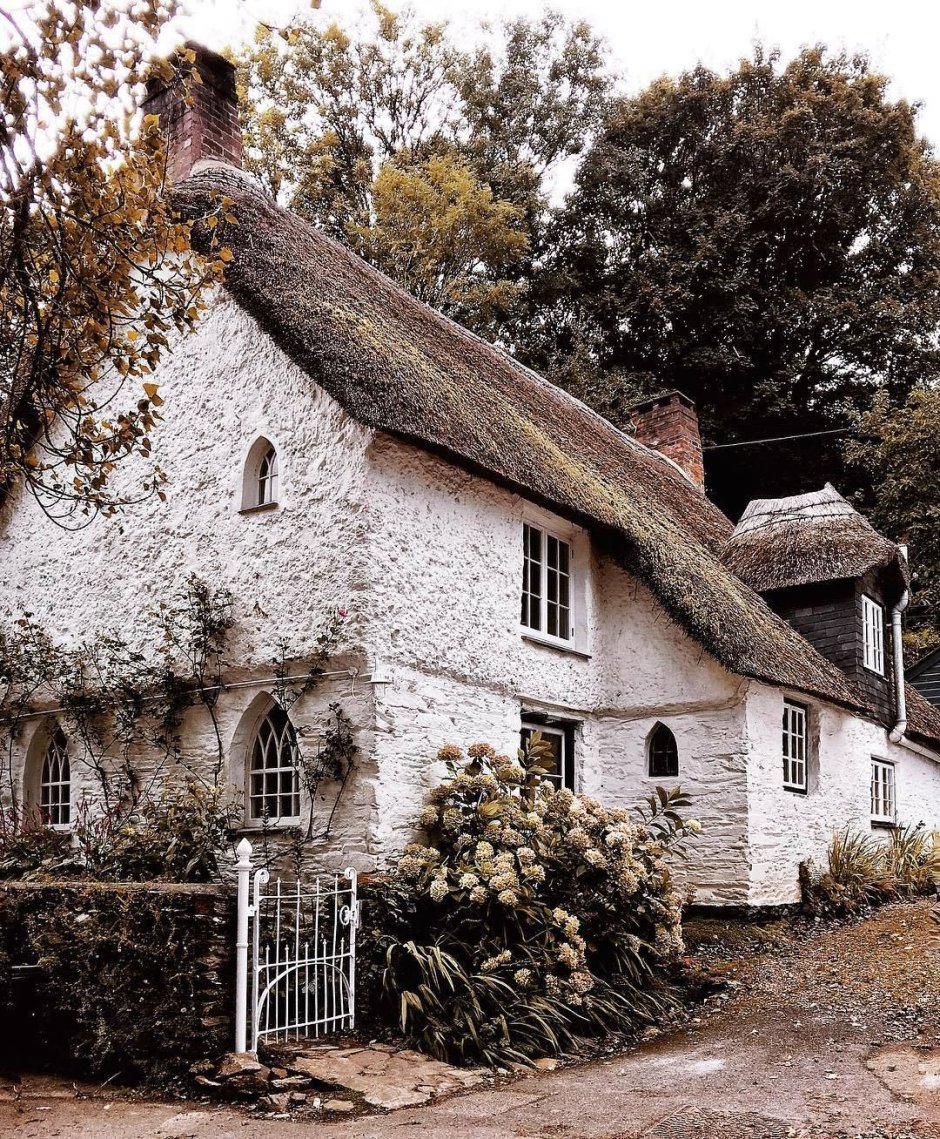 Старинный английский домик