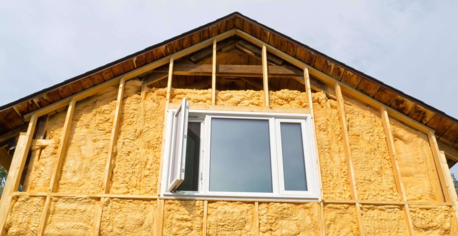 Обшивка деревянного дома сайдингом с утеплителем
