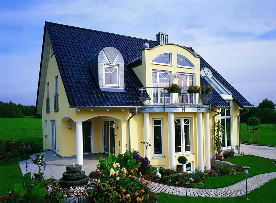 Дом с мансардной крышей