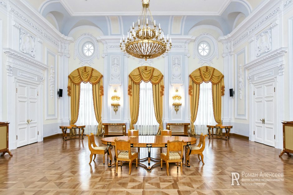 Петровский путевой дворец в Москве отель