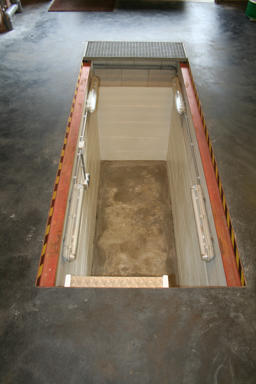 Стяжка пола смотровой ямы