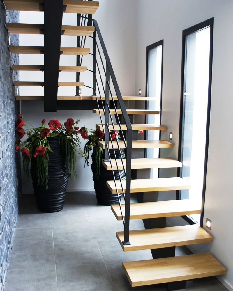 Лестница на монокосоуре лофт