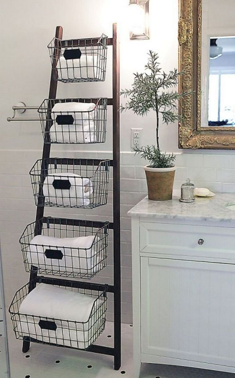 Этажерка в ванную комнату