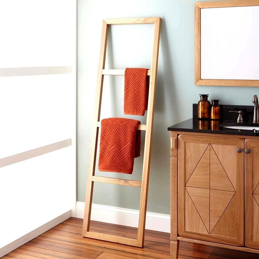 Лестница вешалка для полотенец в ванную