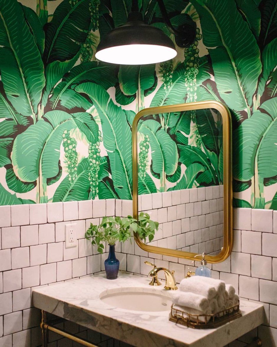 Ванная в тропическом стиле