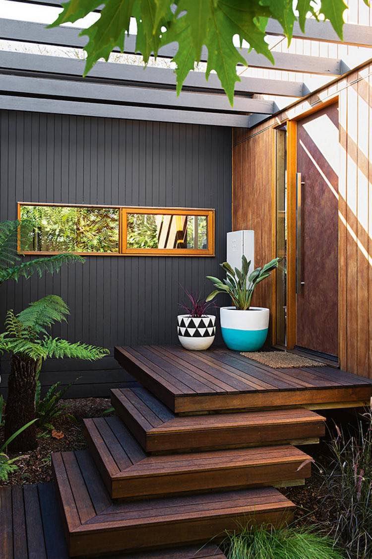 Ступеньки на террасу