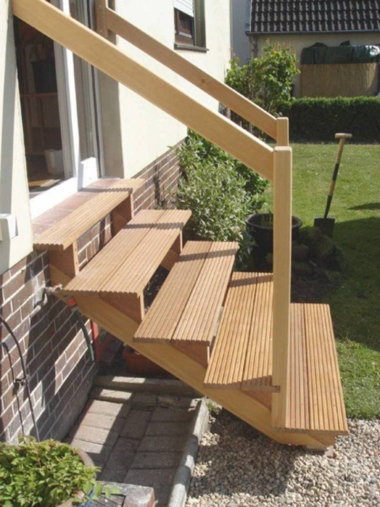 Крыльцо с одной ступенькой