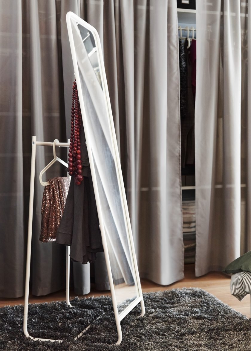 Стильная напольная вешалка