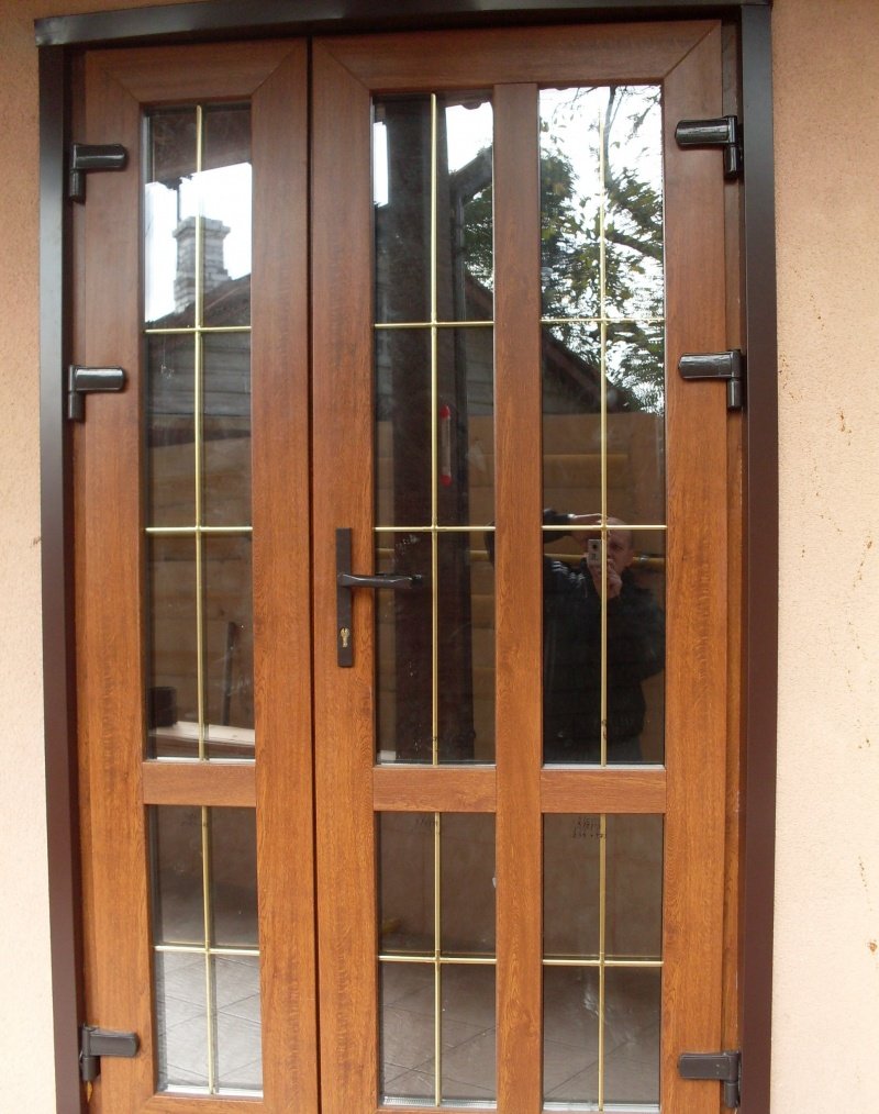 Входные двери ПВХ VEKA