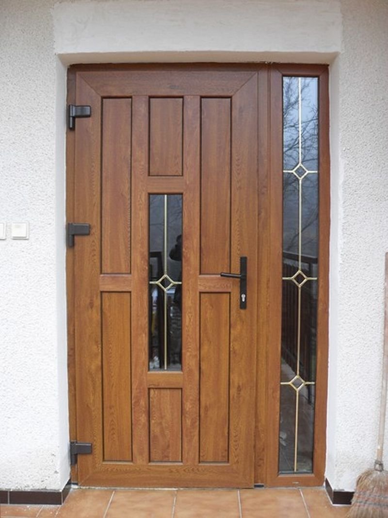 Двери ПВХ входные