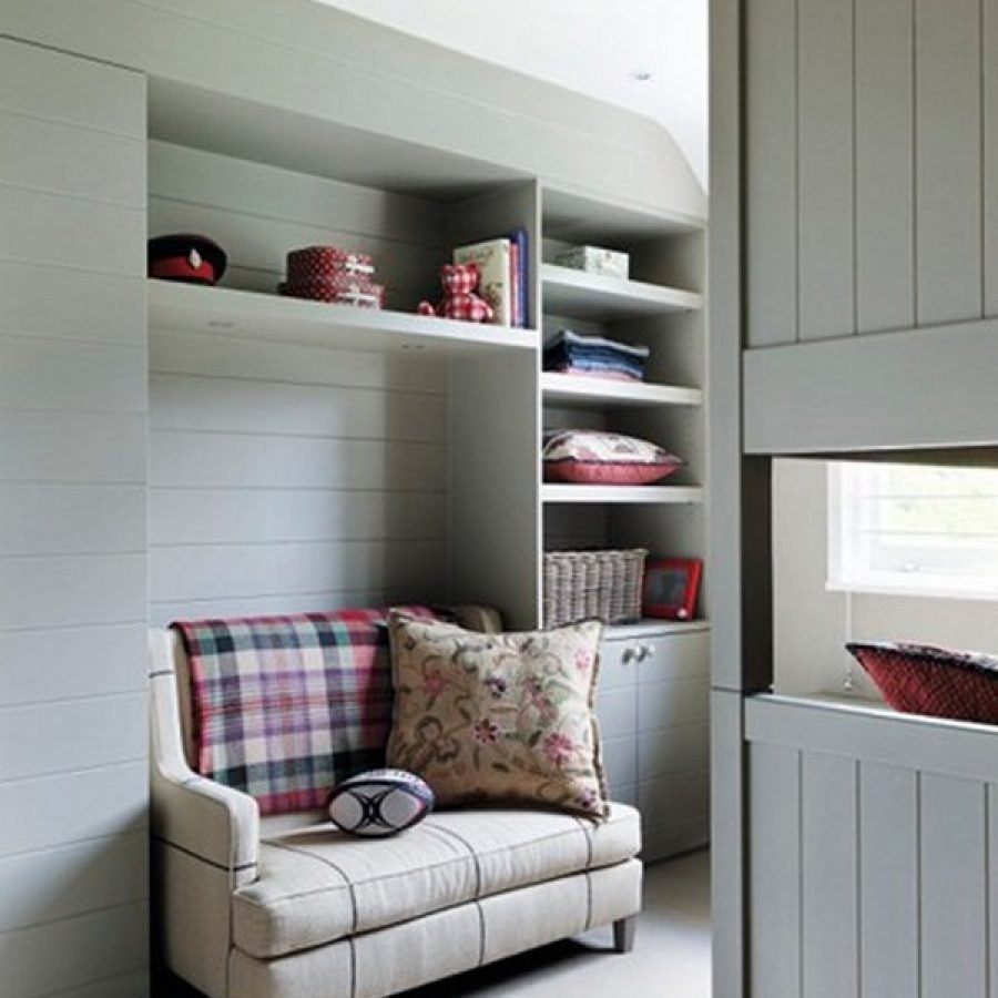 Диван в нише