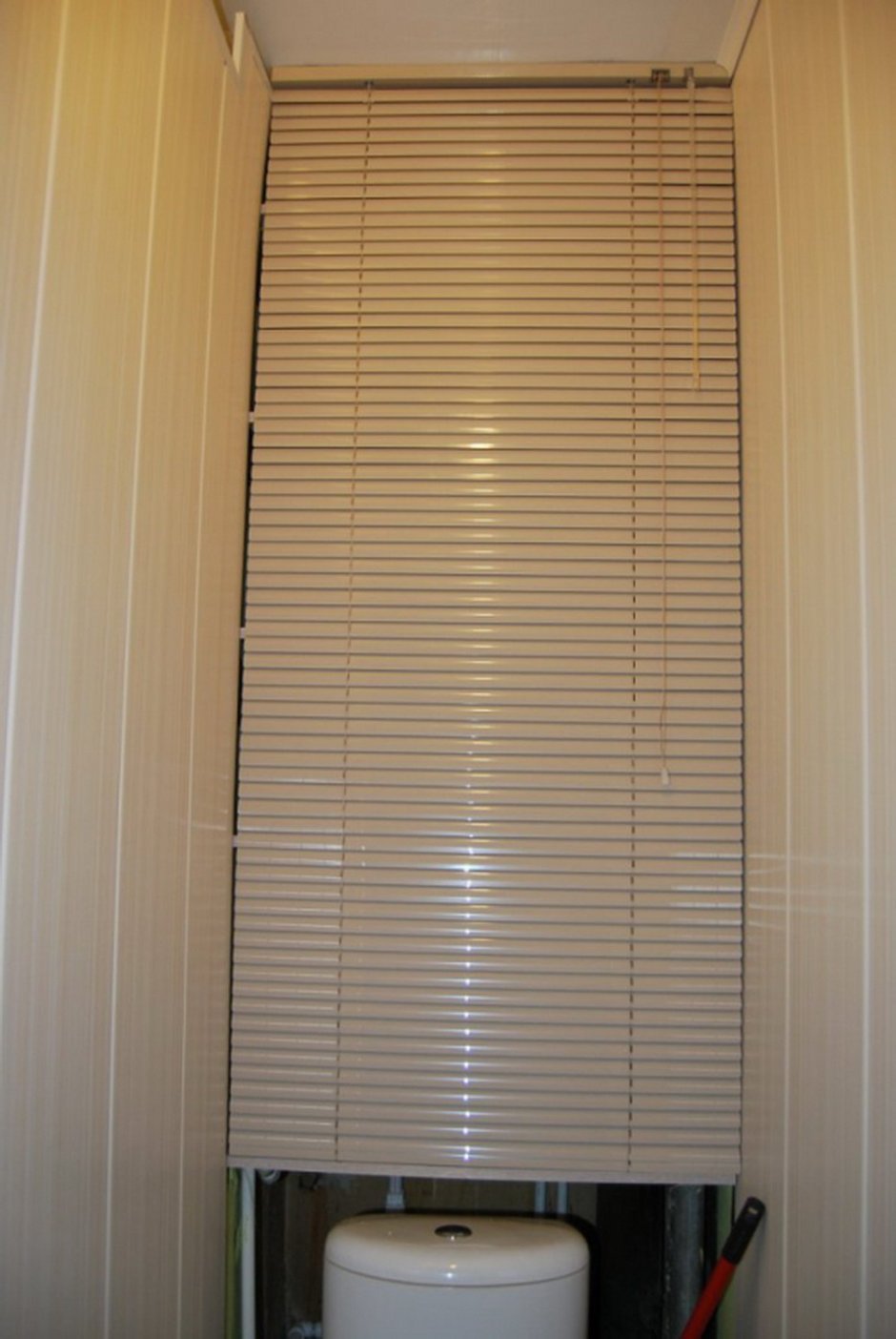 РОЛЬФ ставни для сантехнического шкафа в туалете