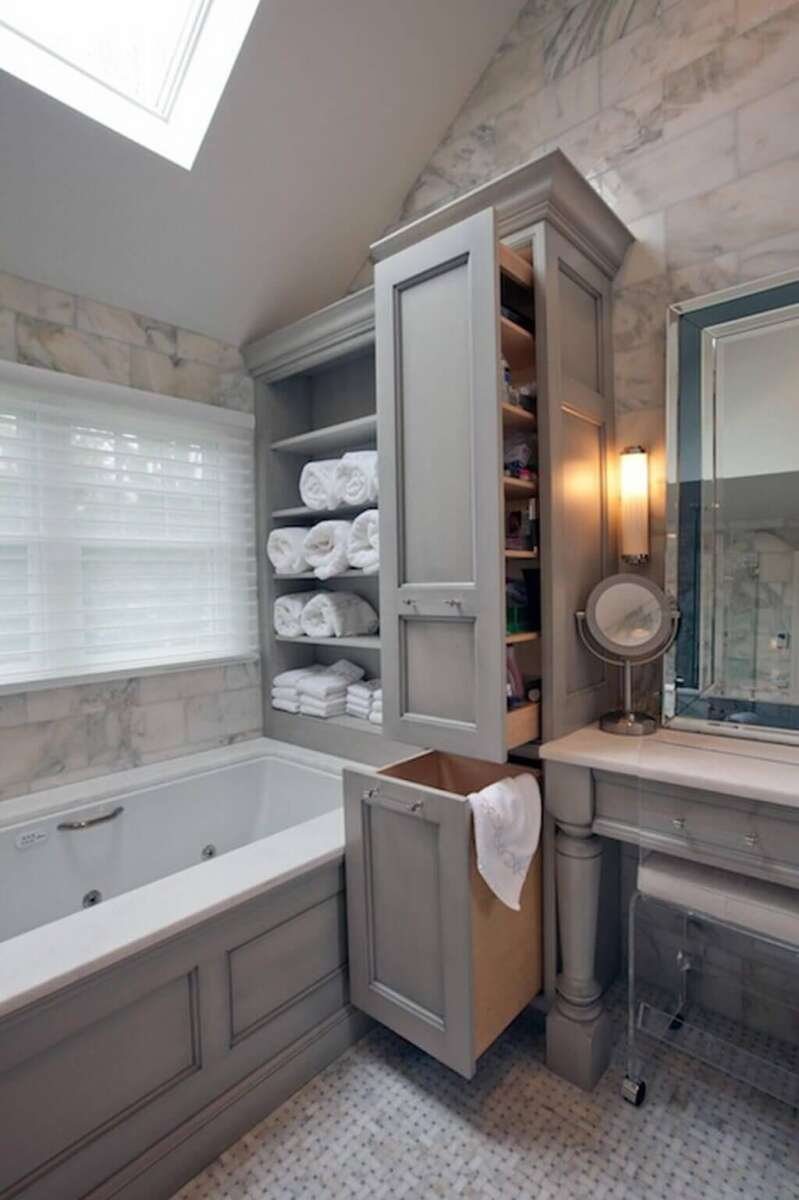 Встроенный шкаф в ванной
