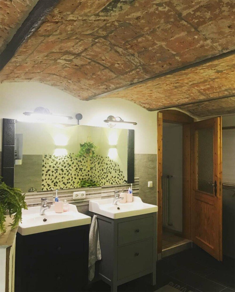 Потолок из камня