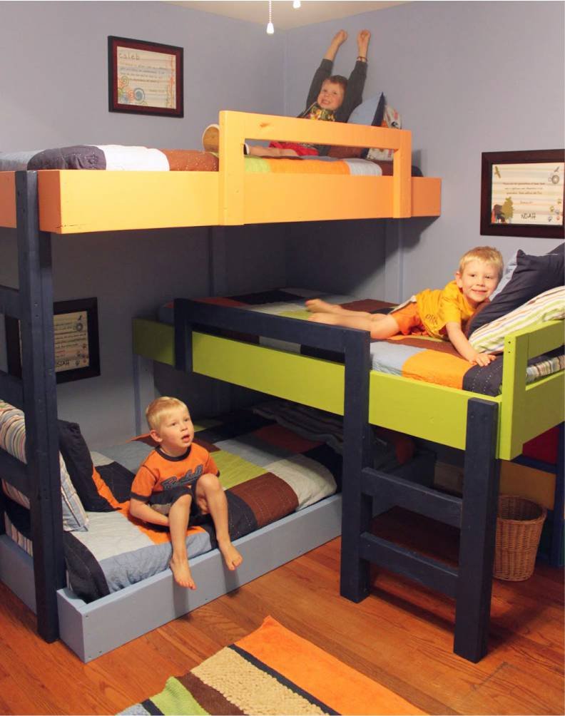Кровать для трех детей