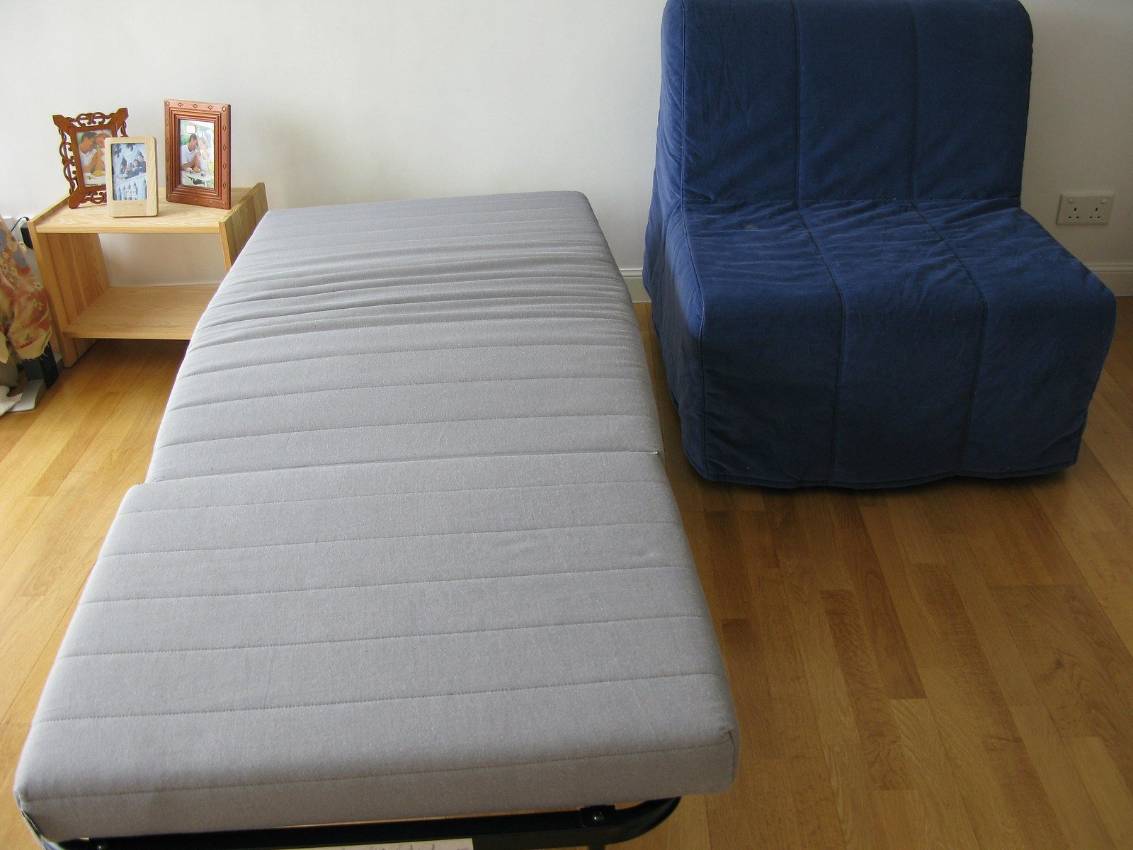 кресло кровать с ламелями