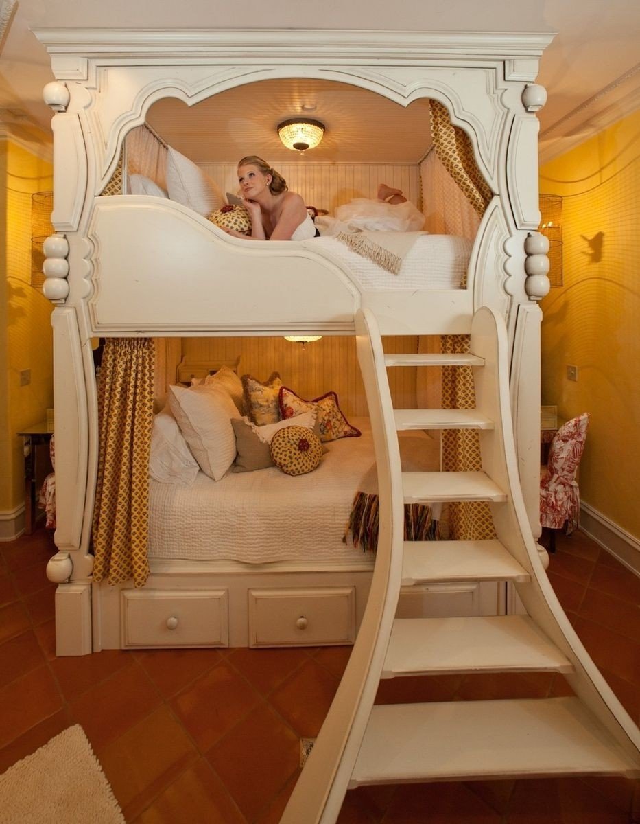 Крутые двухэтажные кровати