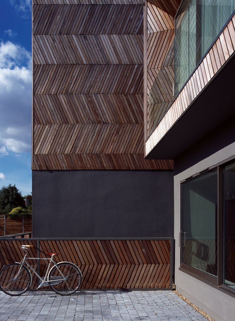 Обшивка фасада елочкой