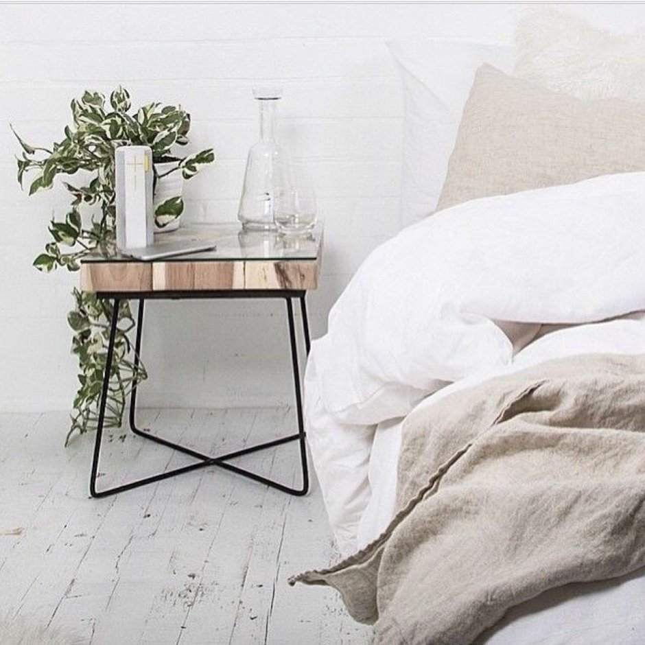 Придиванный столик лофт