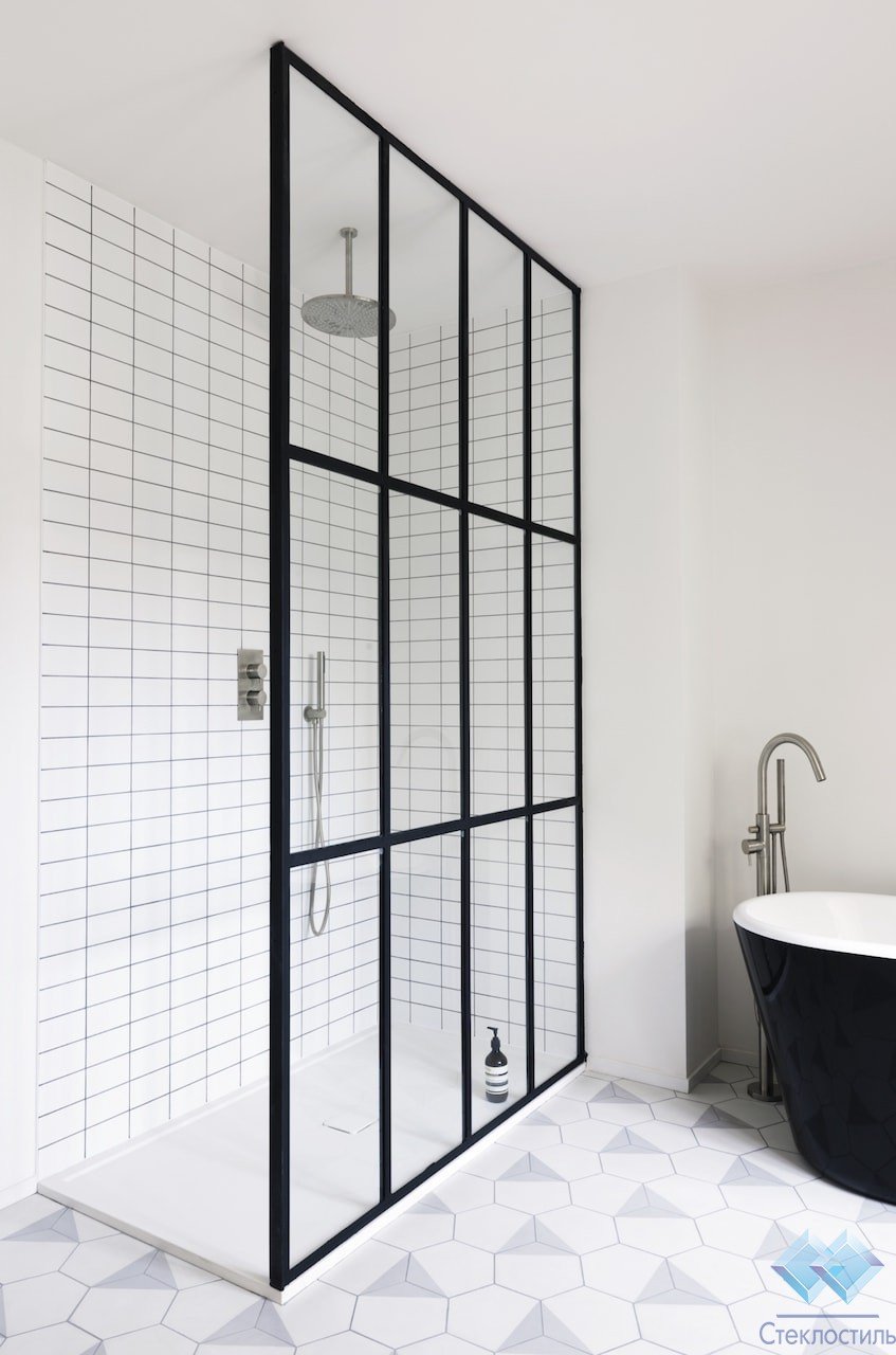 Ванная с душевой кабиной лофт