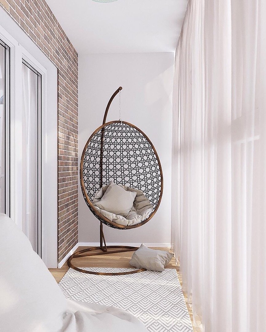 Интерьер лоджии с гамаком
