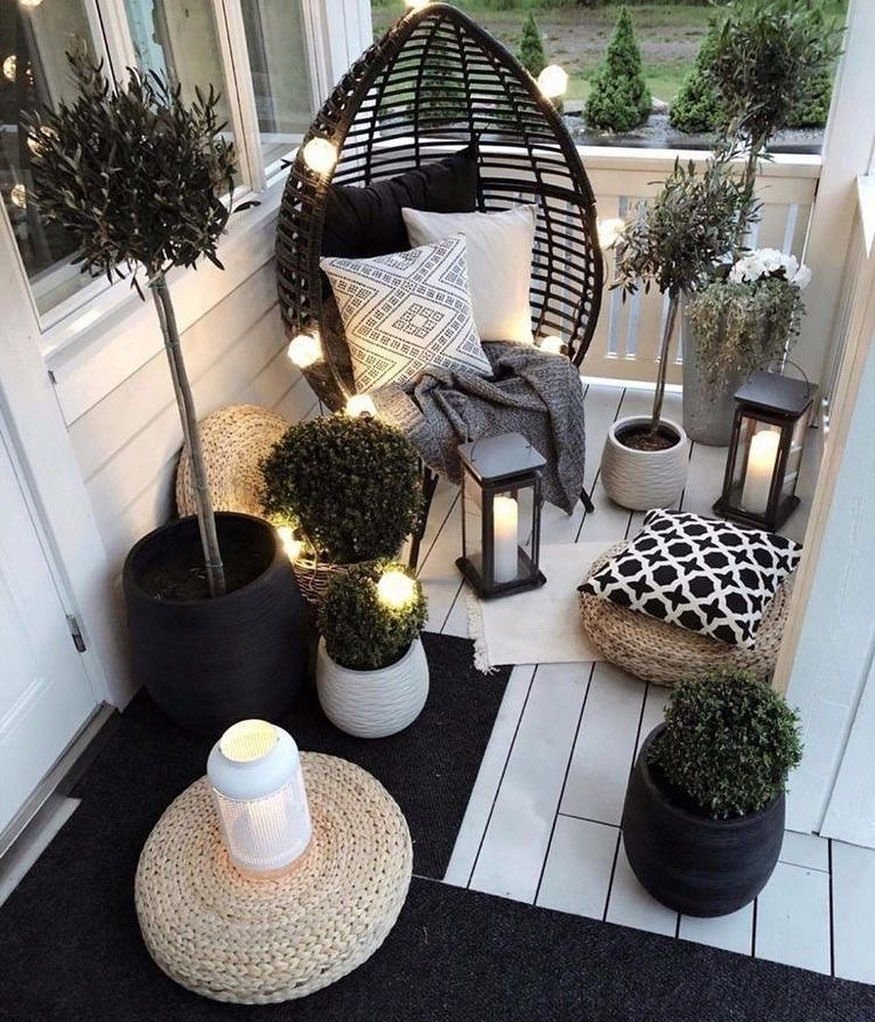 Уютный балкон Сканди