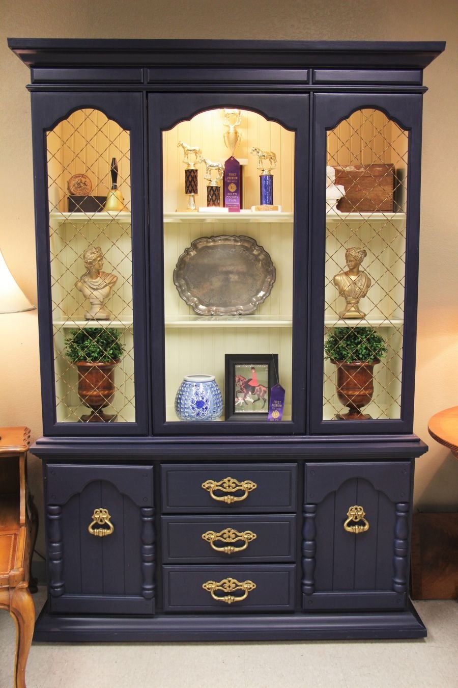 Отреставрированный сервант