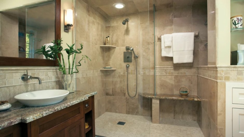Ванная комната с встроенной душевой кабиной