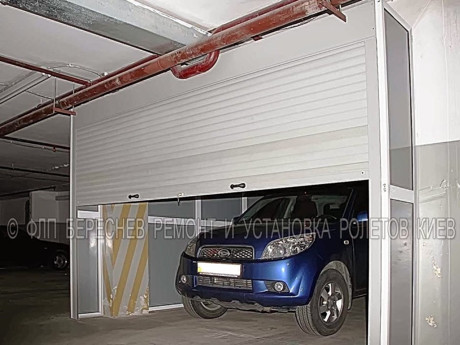 Роллетные шкафы в гараж