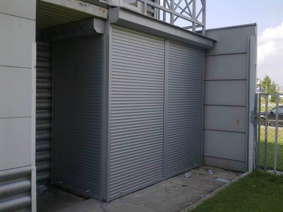 Роллетный шкаф в паркинг