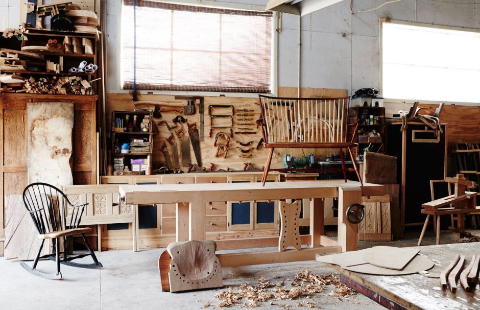 Огромная мастерская