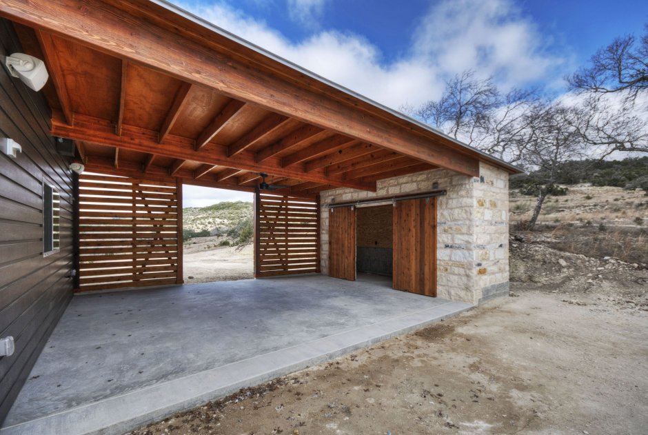 Деревенский гараж