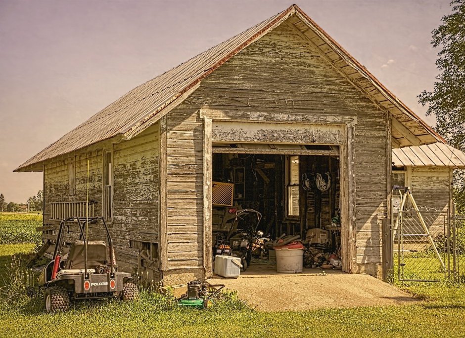 Старый сарай